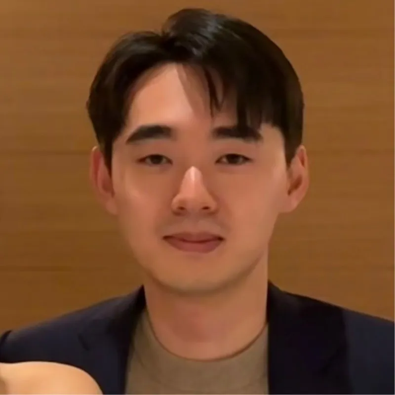 Photo of Frank Bu
